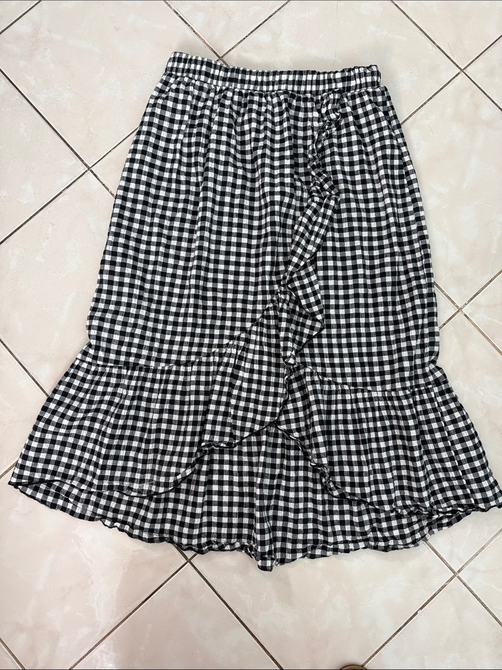 Pleione Black & White Gingham Ruffle Midi Skirt